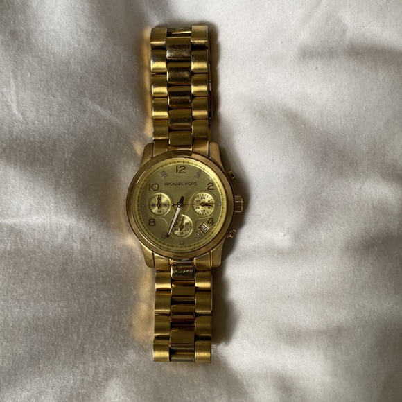 Michael Kors Gold watch - Picture 5 of 8